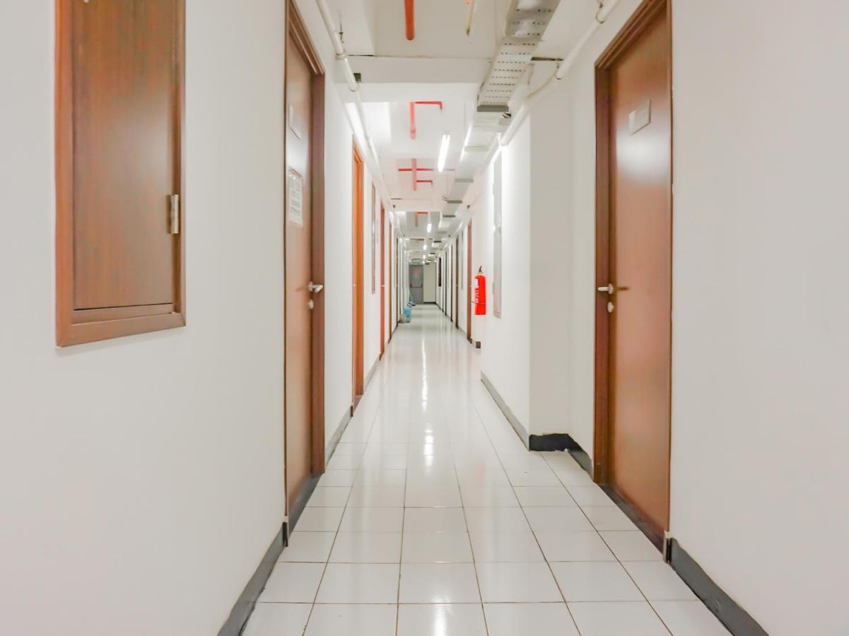 Oyo 90241 Sirooms Apartmen Gunung Putri Bogor Kültér fotó