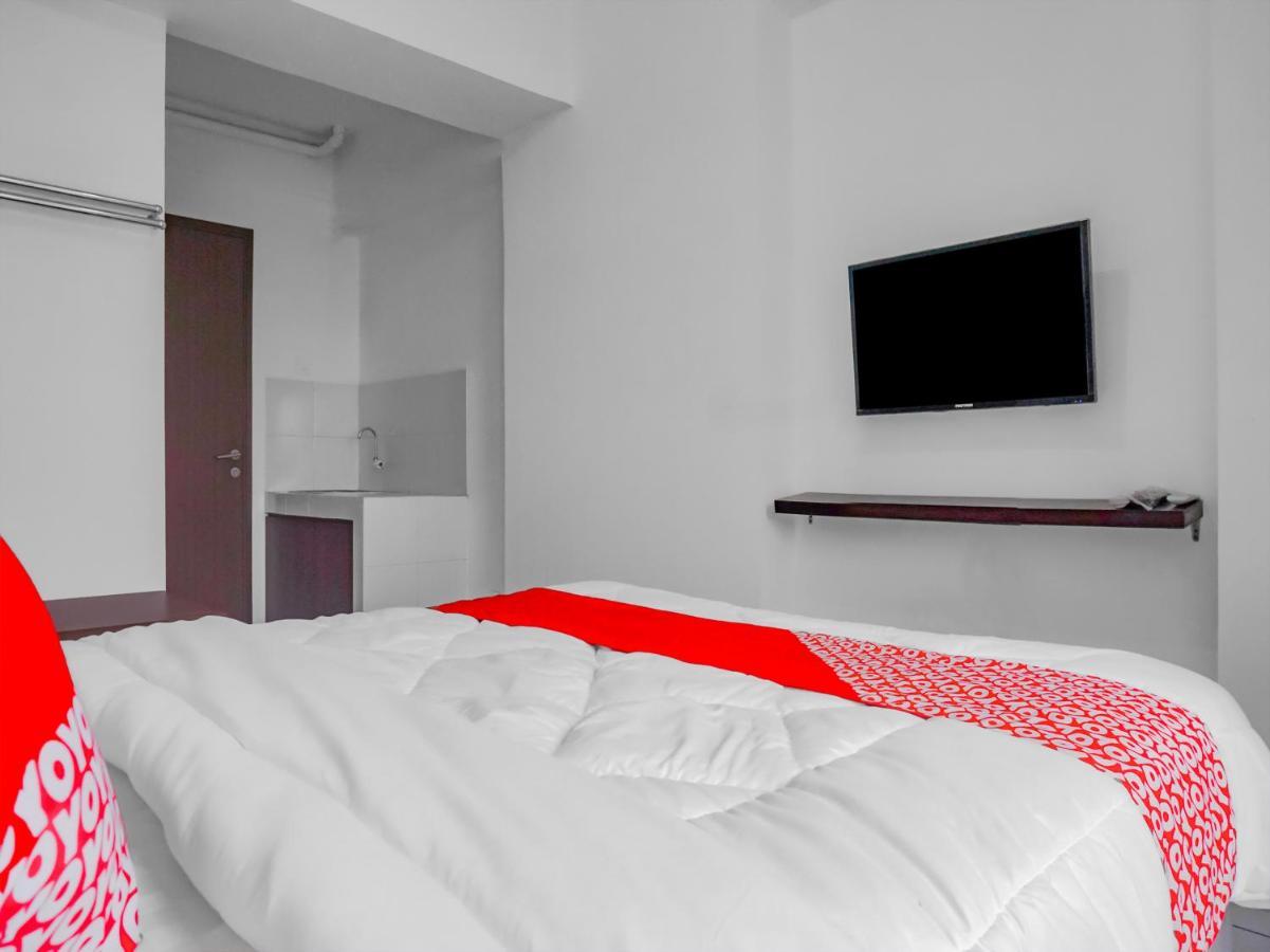 Oyo 90241 Sirooms Apartmen Gunung Putri Bogor Kültér fotó
